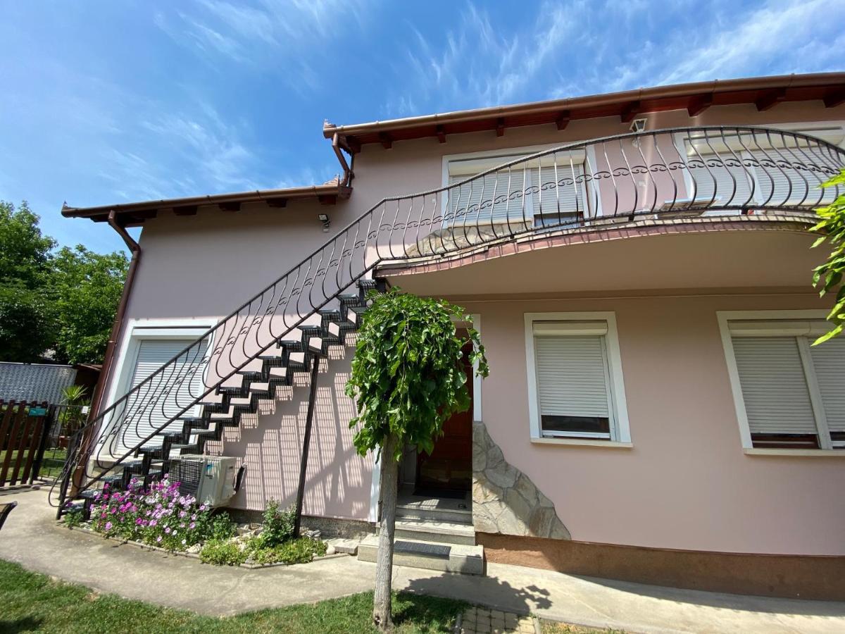 Do-Ti Apartmanhaz Balatonlelle Exterior photo